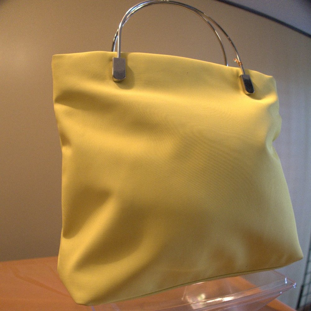 Giovanni Dress Purse Color: Yellow